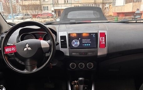Mitsubishi Outlander III рестайлинг 3, 2007 год, 950 000 рублей, 6 фотография