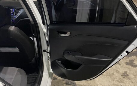 Hyundai Solaris II рестайлинг, 2018 год, 930 000 рублей, 5 фотография