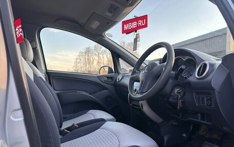 Mitsubishi Colt VI рестайлинг, 2003 год, 350 000 рублей, 10 фотография