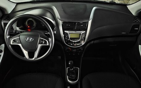 Hyundai Solaris II рестайлинг, 2013 год, 770 000 рублей, 9 фотография
