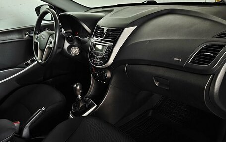 Hyundai Solaris II рестайлинг, 2013 год, 770 000 рублей, 11 фотография