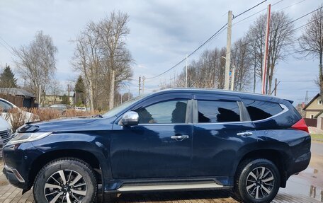 Mitsubishi Pajero Sport III рестайлинг, 2017 год, 3 399 рублей, 3 фотография