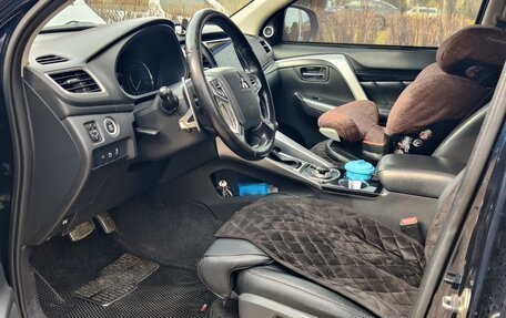 Mitsubishi Pajero Sport III рестайлинг, 2017 год, 3 399 рублей, 16 фотография