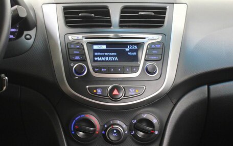 Hyundai Solaris II рестайлинг, 2014 год, 1 050 000 рублей, 12 фотография