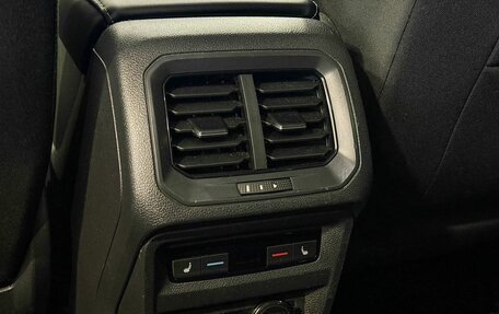 Volkswagen Tiguan II, 2021 год, 3 297 000 рублей, 15 фотография