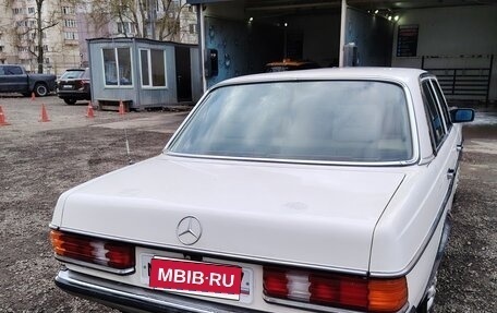 Mercedes-Benz W123, 1985 год, 1 100 000 рублей, 1 фотография