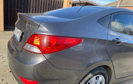 Hyundai Solaris II рестайлинг, 2013 год, 890 000 рублей, 4 фотография