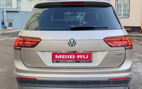 Volkswagen Tiguan II, 2017 год, 2 800 000 рублей, 1 фотография