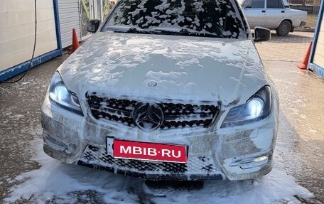 Mercedes-Benz C-Класс, 2011 год, 1 200 000 рублей, 1 фотография