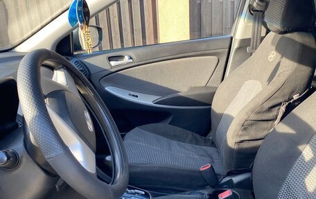 Hyundai Solaris II рестайлинг, 2013 год, 890 000 рублей, 6 фотография