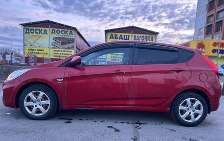 Hyundai Solaris II рестайлинг, 2013 год, 700 000 рублей, 3 фотография