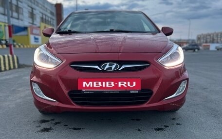 Hyundai Solaris II рестайлинг, 2013 год, 700 000 рублей, 2 фотография