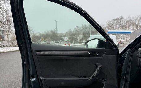 Skoda Superb III рестайлинг, 2021 год, 2 750 000 рублей, 3 фотография