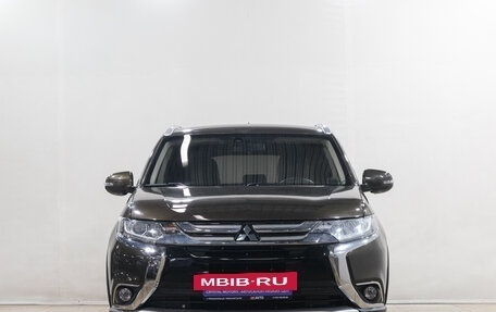 Mitsubishi Outlander III рестайлинг 3, 2015 год, 1 599 000 рублей, 2 фотография
