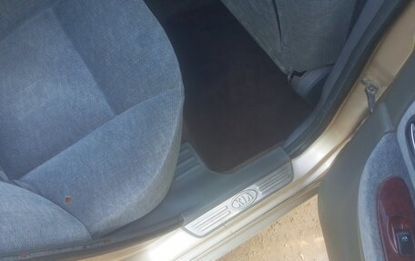 KIA Magentis I, 2005 год, 450 000 рублей, 16 фотография