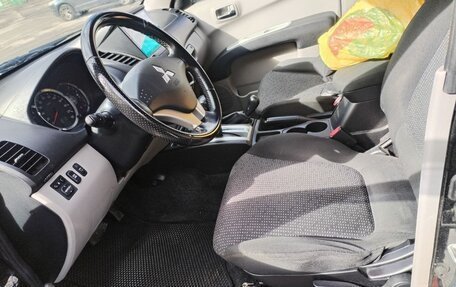 Mitsubishi L200 IV рестайлинг, 2012 год, 1 600 000 рублей, 9 фотография