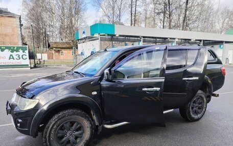 Mitsubishi L200 IV рестайлинг, 2012 год, 1 600 000 рублей, 8 фотография