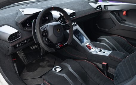 Lamborghini Huracán, 2022 год, 27 500 000 рублей, 12 фотография