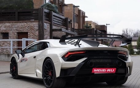 Lamborghini Huracán, 2022 год, 27 500 000 рублей, 8 фотография