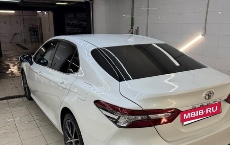 Toyota Camry, 2021 год, 3 180 000 рублей, 5 фотография