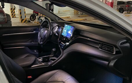 Toyota Camry, 2021 год, 3 180 000 рублей, 15 фотография