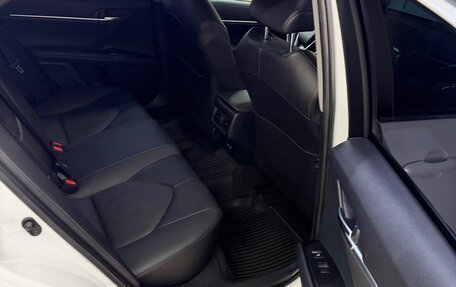 Toyota Camry, 2021 год, 3 180 000 рублей, 17 фотография
