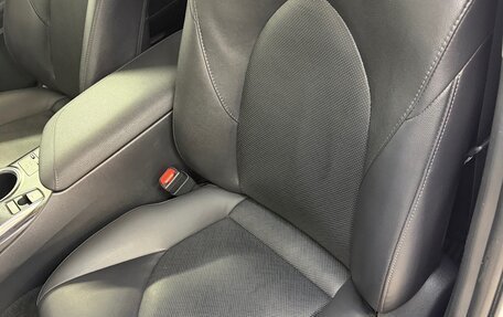 Toyota Camry, 2021 год, 3 180 000 рублей, 26 фотография