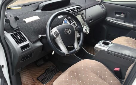 Toyota Prius v (+) I (ZVW40/41) рестайлинг, 2013 год, 1 499 000 рублей, 8 фотография