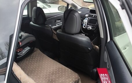 Toyota Prius v (+) I (ZVW40/41) рестайлинг, 2013 год, 1 499 000 рублей, 4 фотография