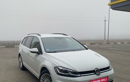 Volkswagen Golf VII, 2019 год, 1 599 999 рублей, 1 фотография