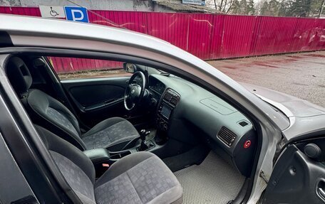 Toyota Avensis III рестайлинг, 2000 год, 390 000 рублей, 12 фотография