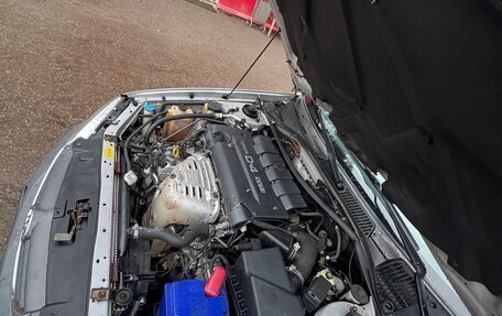 Toyota Avensis III рестайлинг, 2000 год, 390 000 рублей, 15 фотография