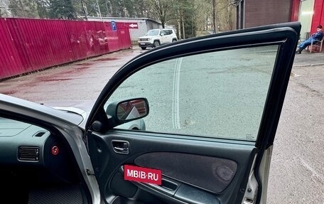 Toyota Avensis III рестайлинг, 2000 год, 390 000 рублей, 13 фотография