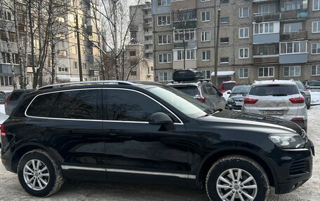 Volkswagen Touareg III, 2011 год, 2 150 000 рублей, 2 фотография