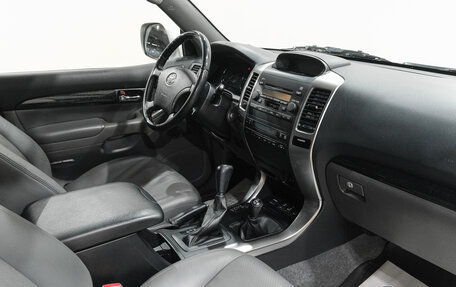 Toyota Land Cruiser Prado 120 рестайлинг, 2008 год, 3 119 000 рублей, 16 фотография