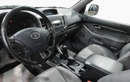 Toyota Land Cruiser Prado 120 рестайлинг, 2008 год, 3 119 000 рублей, 18 фотография