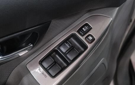 Toyota Land Cruiser Prado 120 рестайлинг, 2008 год, 3 119 000 рублей, 21 фотография