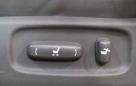 Toyota Land Cruiser Prado 120 рестайлинг, 2008 год, 3 119 000 рублей, 32 фотография