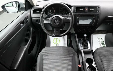 Volkswagen Jetta VI, 2013 год, 995 000 рублей, 12 фотография