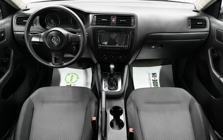 Volkswagen Jetta VI, 2013 год, 995 000 рублей, 11 фотография