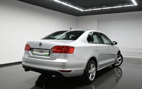 Volkswagen Jetta VI, 2013 год, 995 000 рублей, 2 фотография