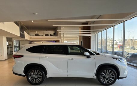 Toyota Highlander, 2026 год, 5 750 000 рублей, 4 фотография