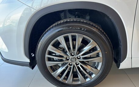 Toyota Highlander, 2026 год, 5 750 000 рублей, 27 фотография