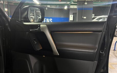 Toyota Land Cruiser Prado 150 рестайлинг 2, 2010 год, 3 900 000 рублей, 10 фотография