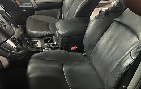 Toyota Land Cruiser Prado 150 рестайлинг 2, 2010 год, 3 900 000 рублей, 15 фотография