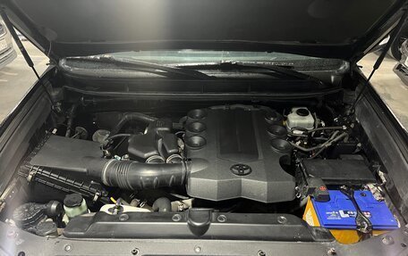 Toyota Land Cruiser Prado 150 рестайлинг 2, 2010 год, 3 900 000 рублей, 21 фотография