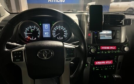 Toyota Land Cruiser Prado 150 рестайлинг 2, 2010 год, 3 900 000 рублей, 16 фотография