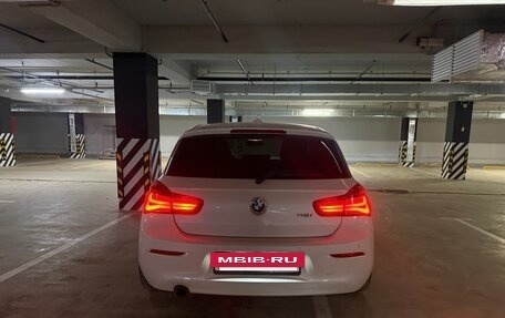 BMW 1 серия, 2017 год, 1 900 000 рублей, 10 фотография