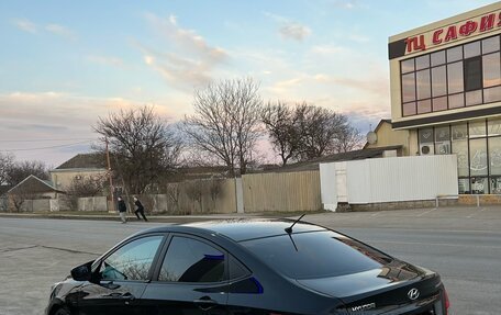 Hyundai Solaris II рестайлинг, 2012 год, 660 000 рублей, 4 фотография