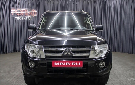 Mitsubishi Pajero IV, 2013 год, 1 798 000 рублей, 2 фотография
